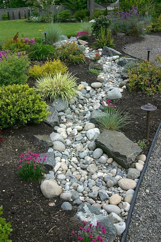 Rustic Front Yard Landscaping Ideas 