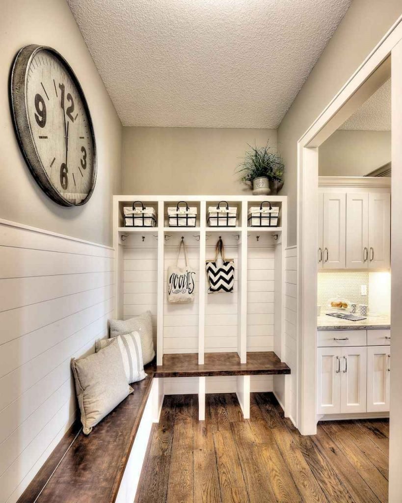 Small Mudroom Ideas 