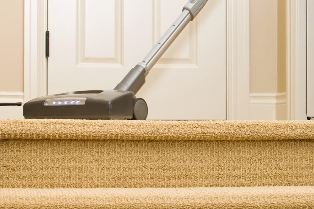 how to vacuum stairs efficiently